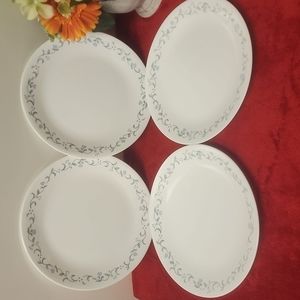 4 piece of Country Cottage Hearts, Corelle dining plates. 10.25 Made in USA